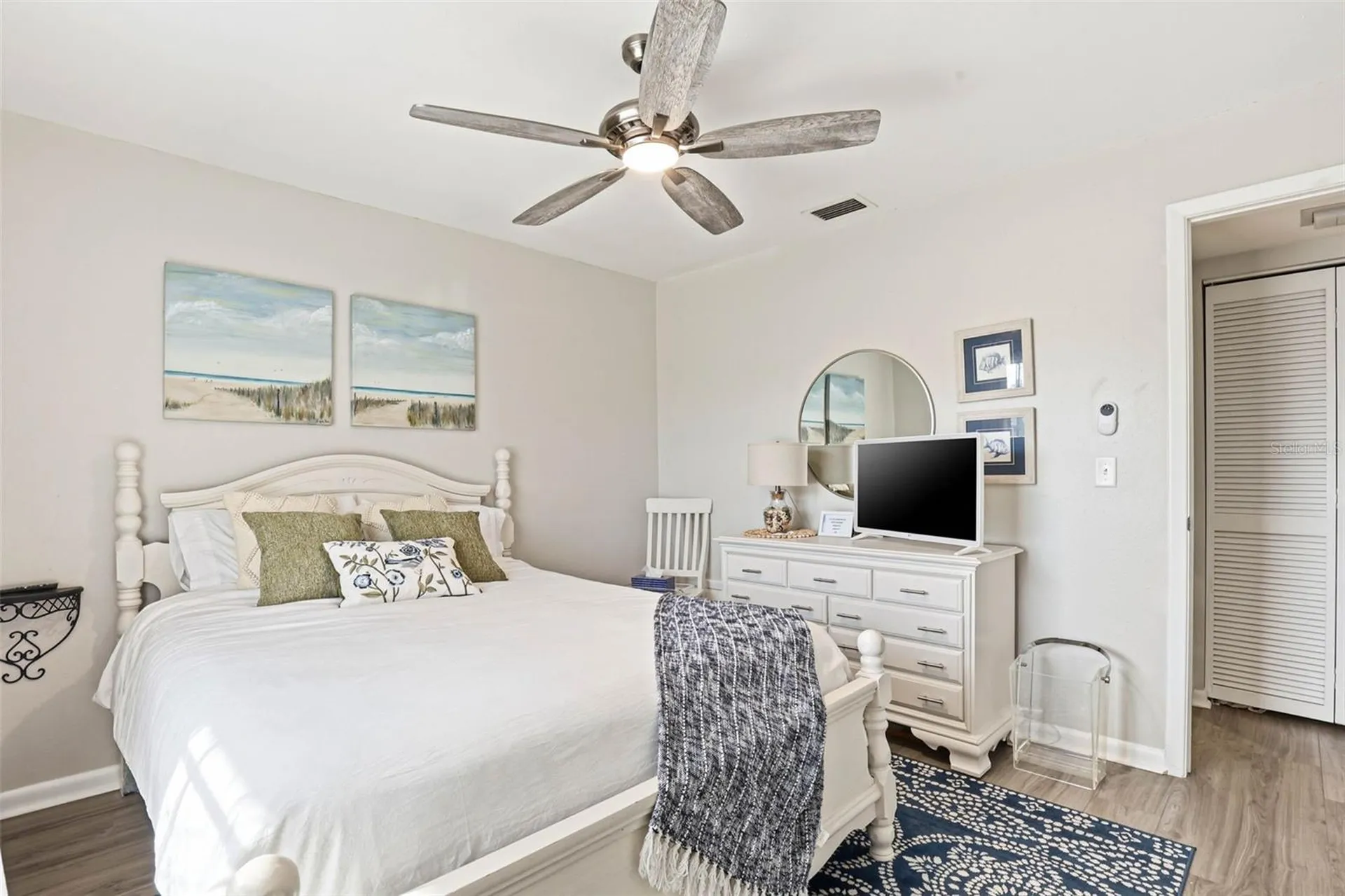 101 Lake Avenue NE Largo FL 33771
