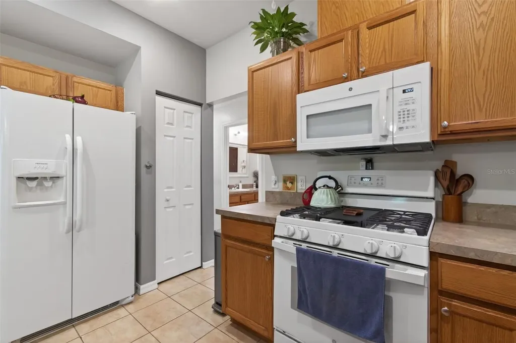 4729 NE 16th Terrace Gainesville FL 32609