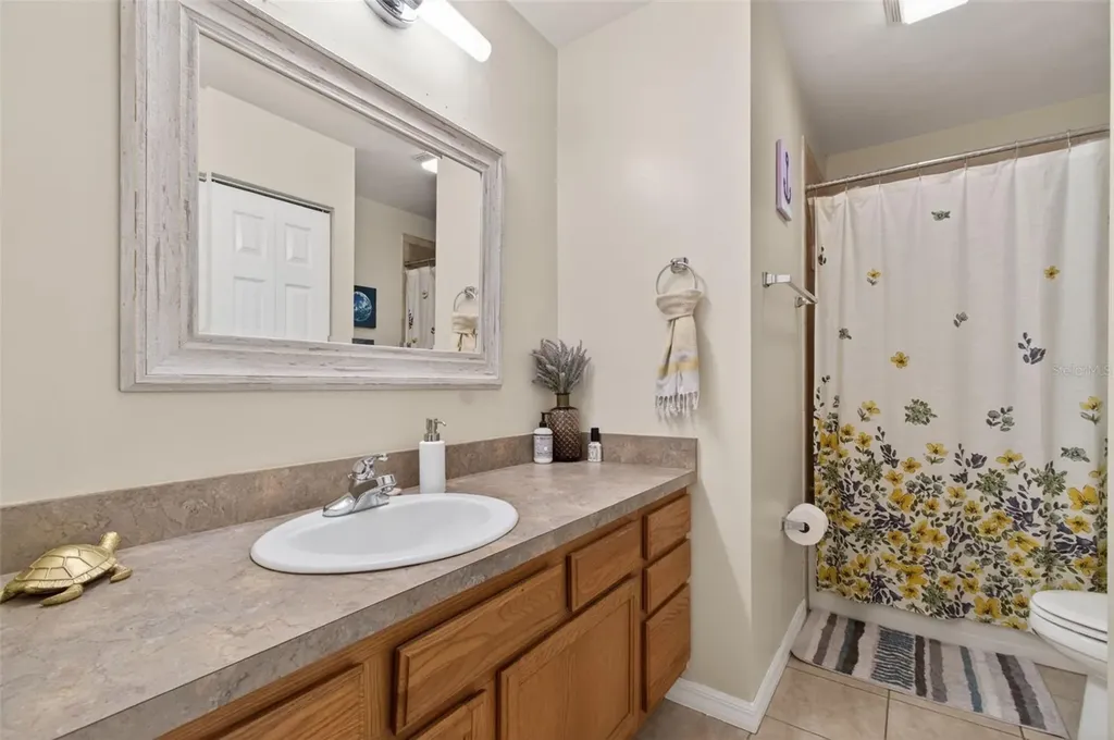 4729 NE 16th Terrace Gainesville FL 32609