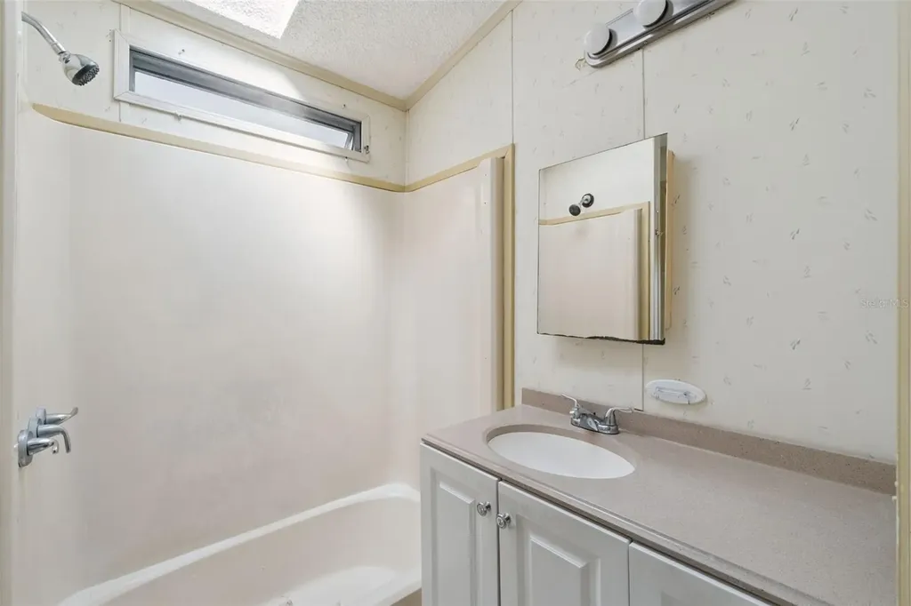 50989 Highway 27 Davenport FL 33897