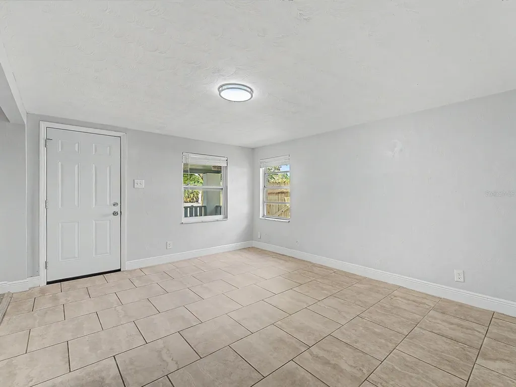 9307 N 16th Street Tampa FL 33612