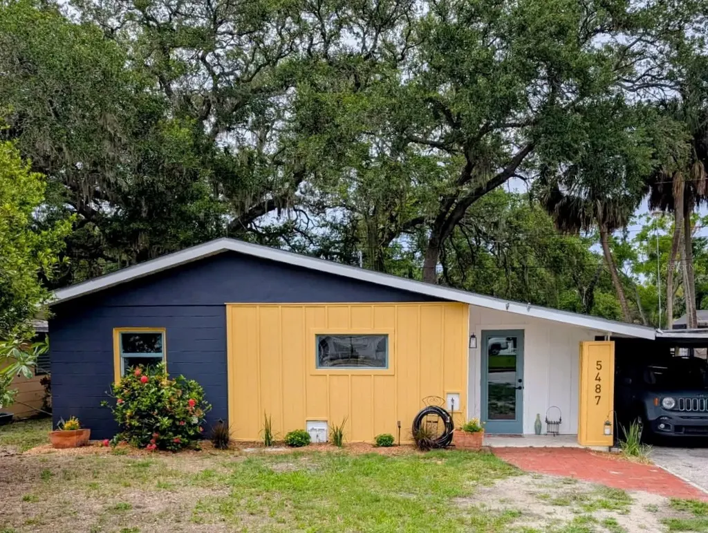 5487 70th Way N St Petersburg FL 33709