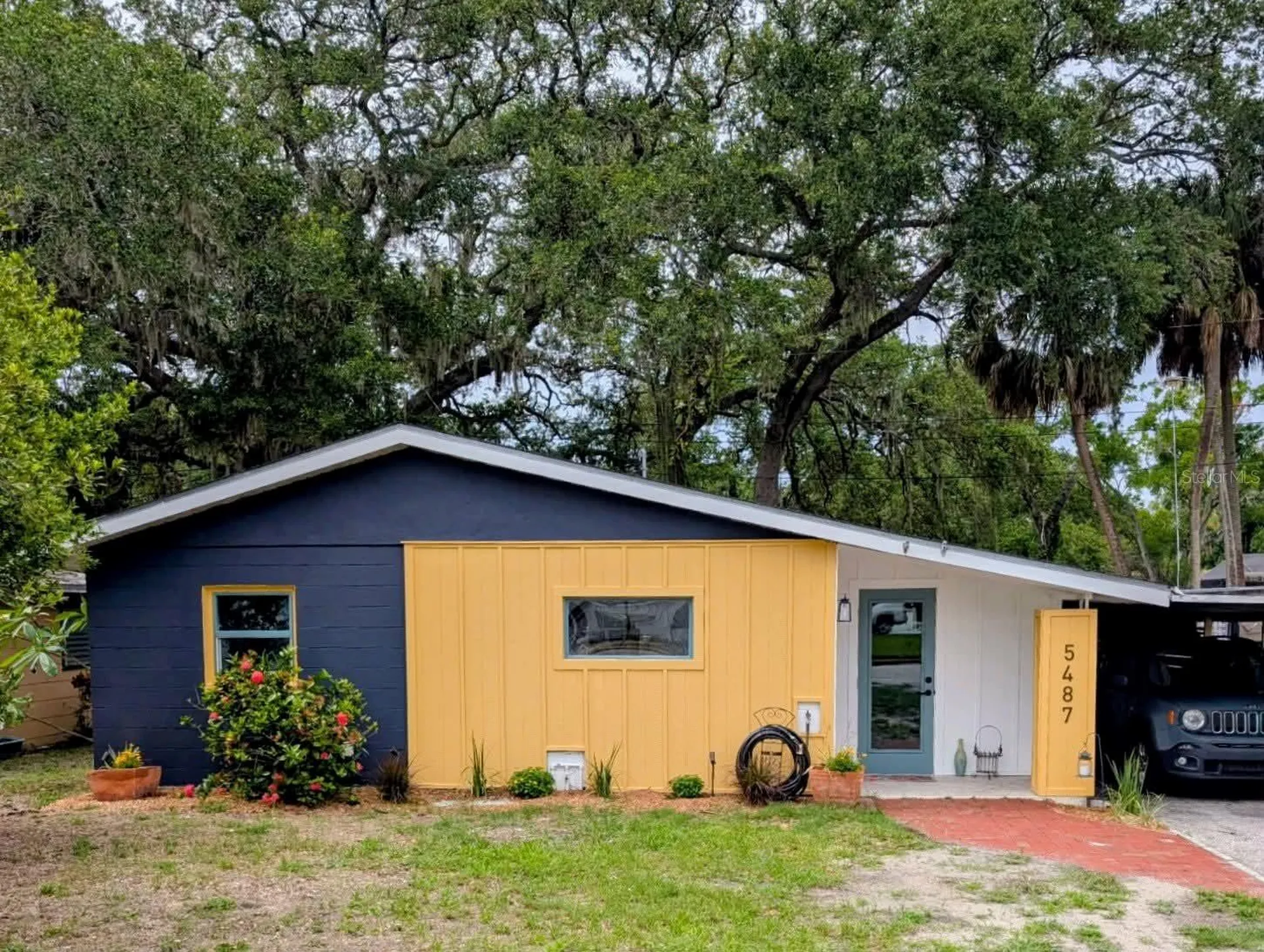5487 70th Way N St Petersburg FL 33709