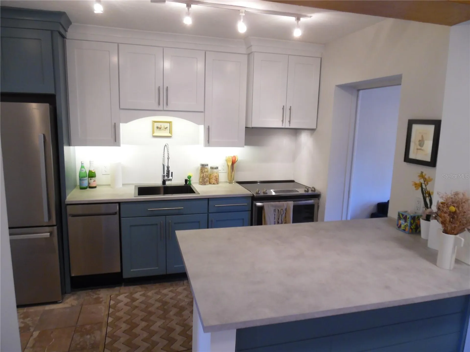 5487 70th Way N St Petersburg FL 33709