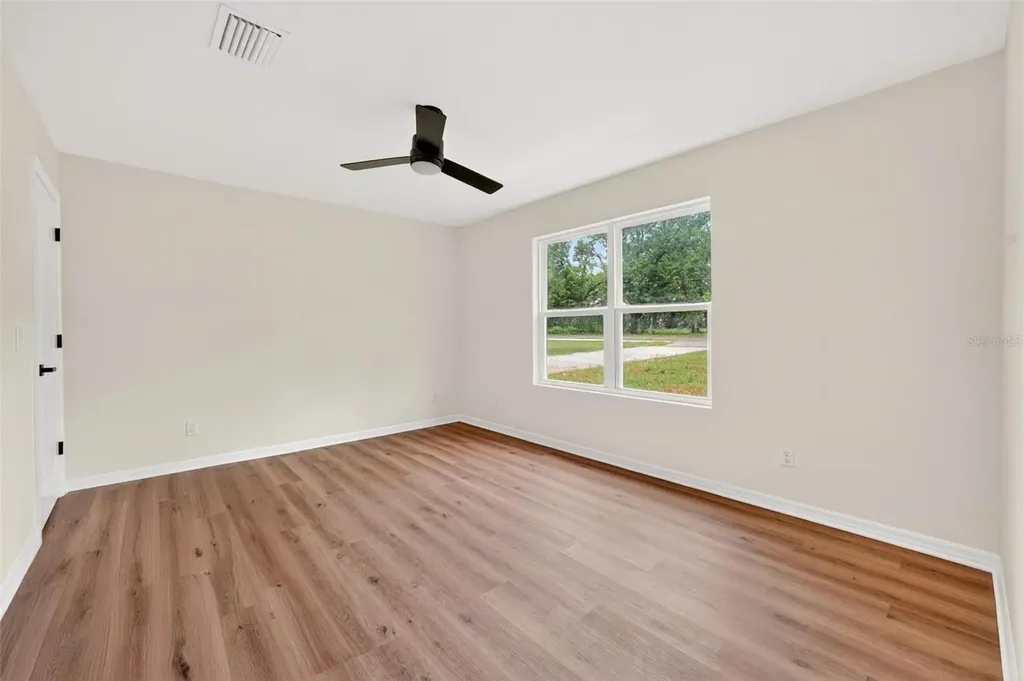 607 Thomas Avenue Leesburg FL 34748