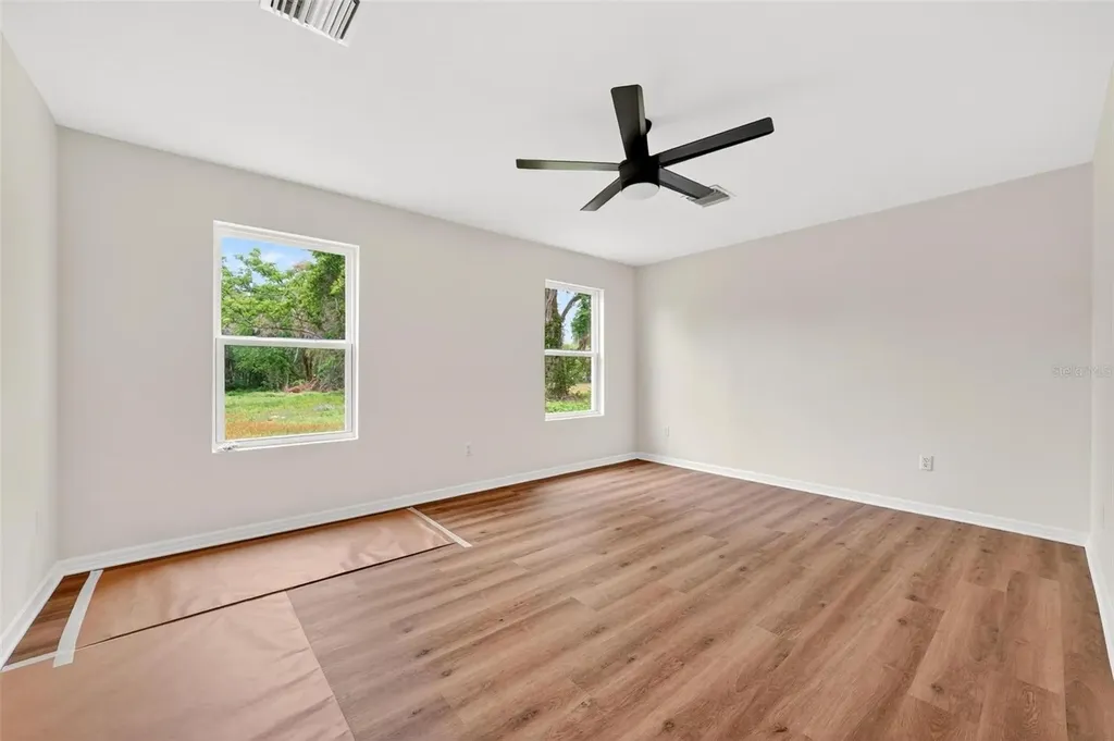 607 Thomas Avenue Leesburg FL 34748