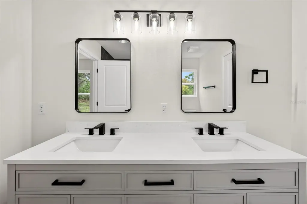 607 Thomas Avenue Leesburg FL 34748