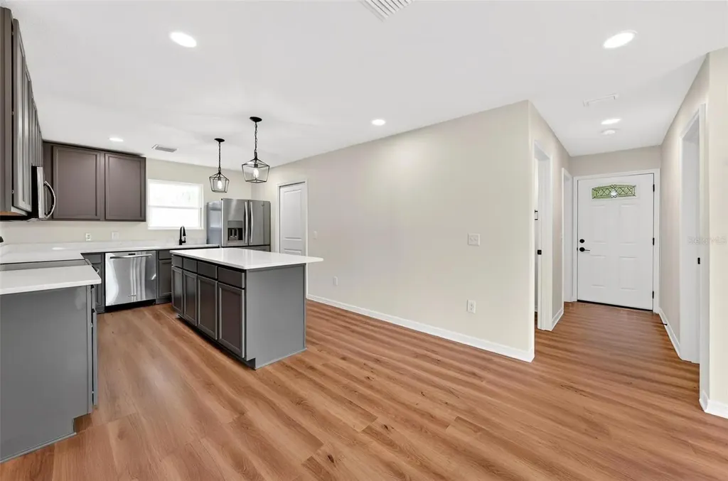 607 Thomas Avenue Leesburg FL 34748