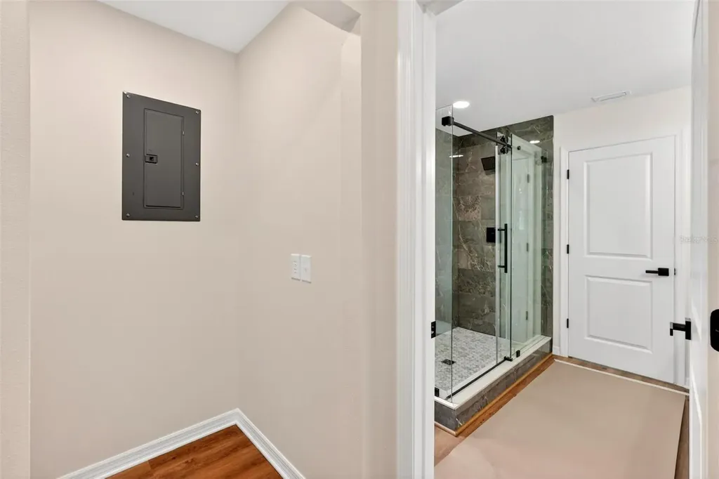 607 Thomas Avenue Leesburg FL 34748