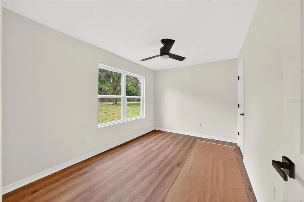 607 Thomas Avenue Leesburg FL 34748