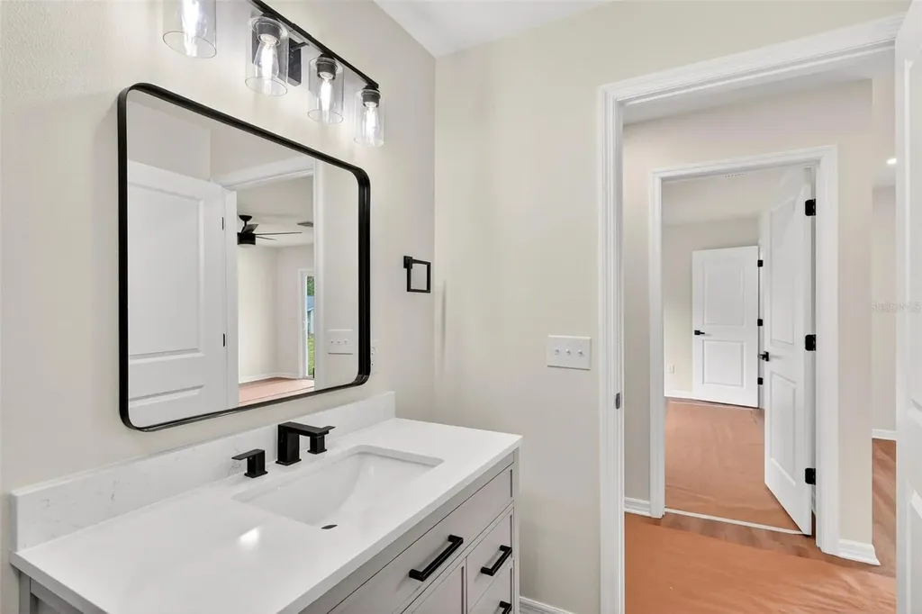 607 Thomas Avenue Leesburg FL 34748
