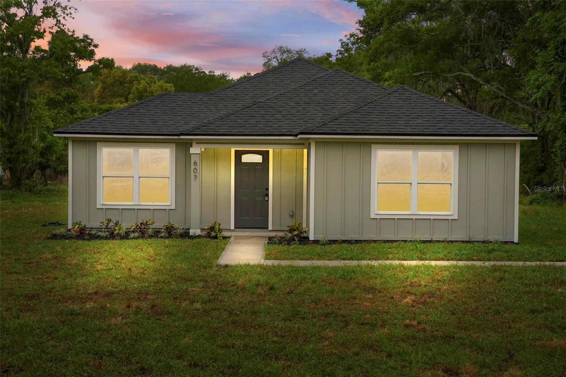 607 Thomas Avenue Leesburg FL 34748