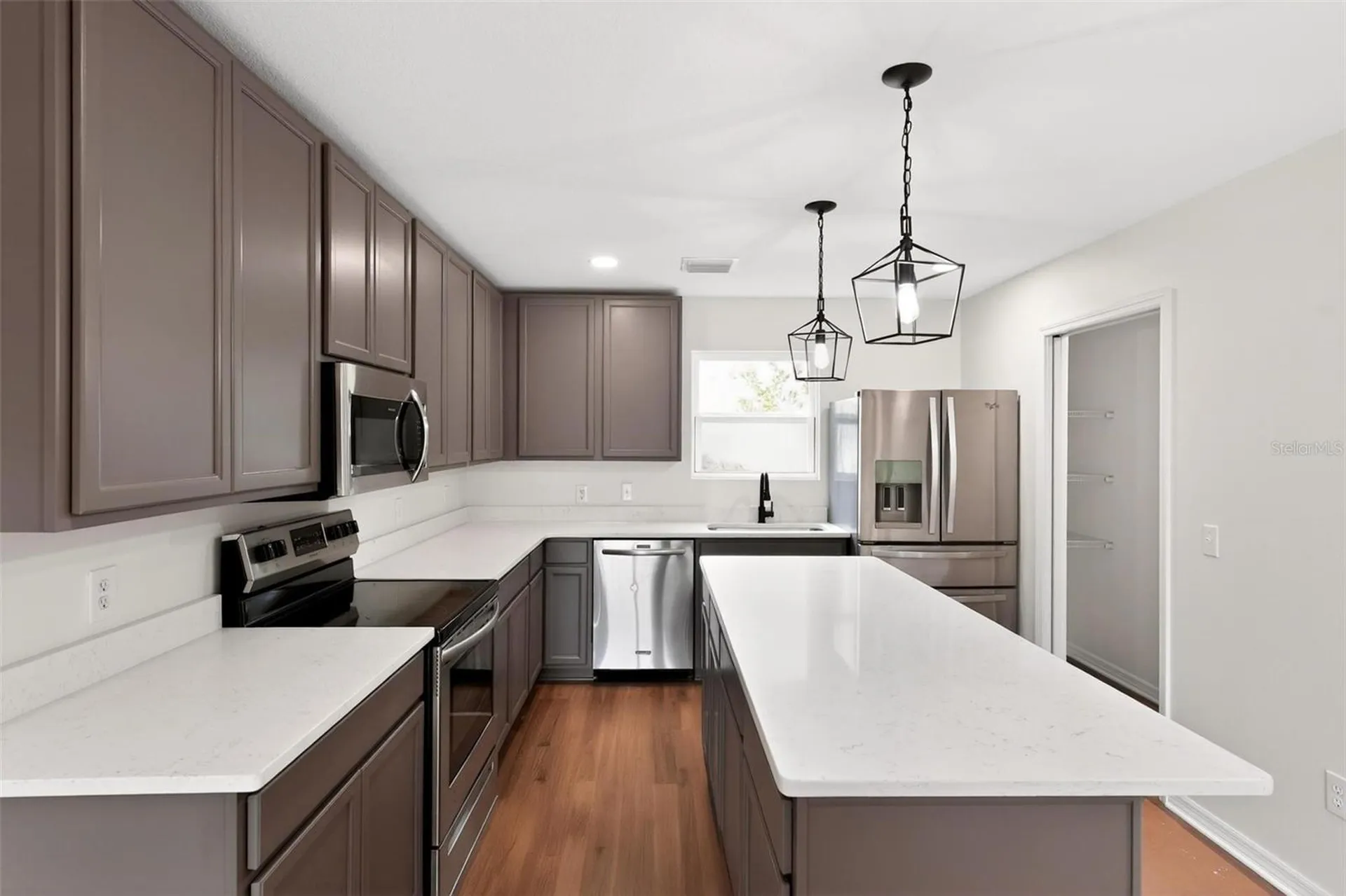 607 Thomas Avenue Leesburg FL 34748