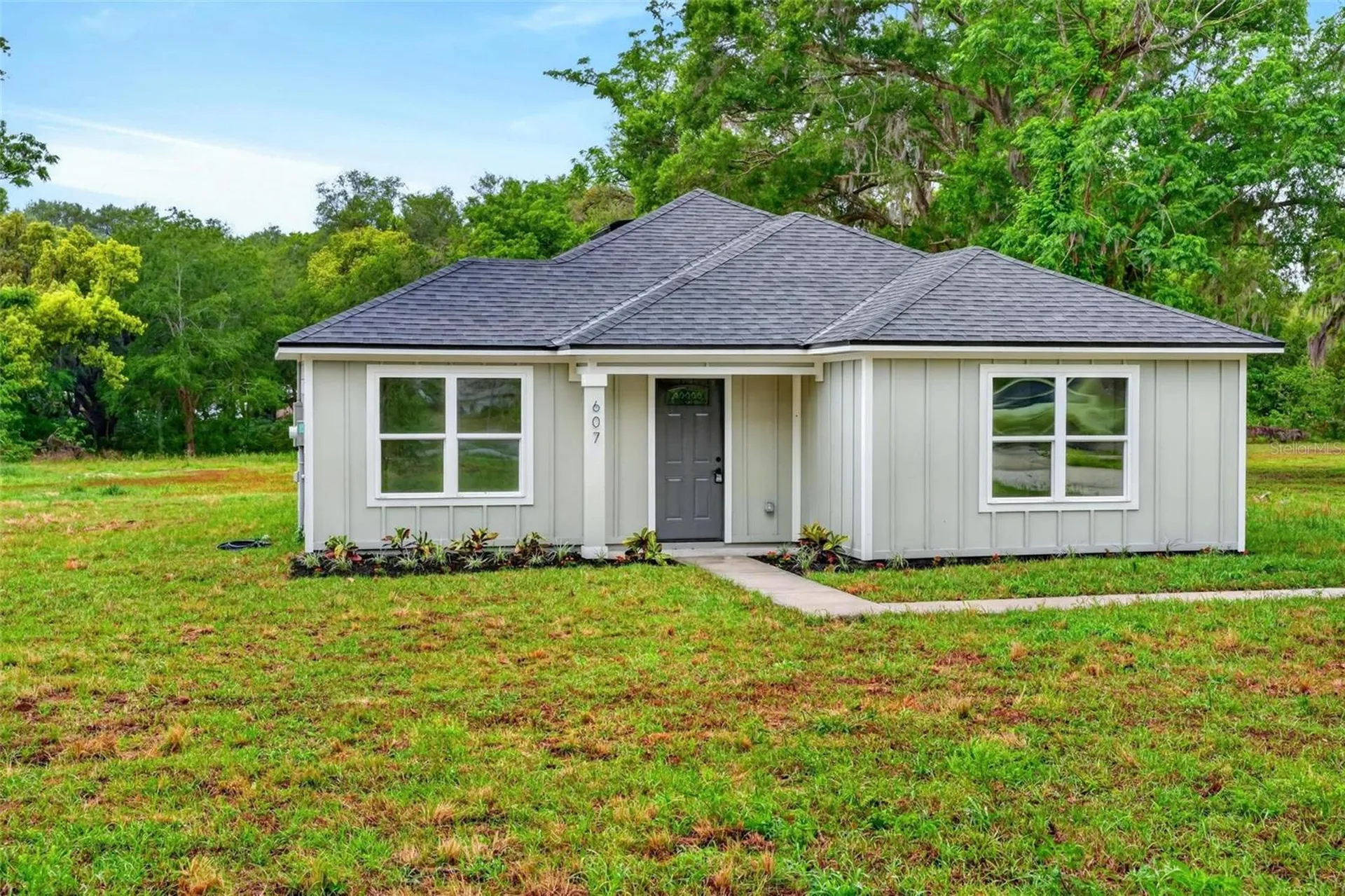 607 Thomas Avenue Leesburg FL 34748
