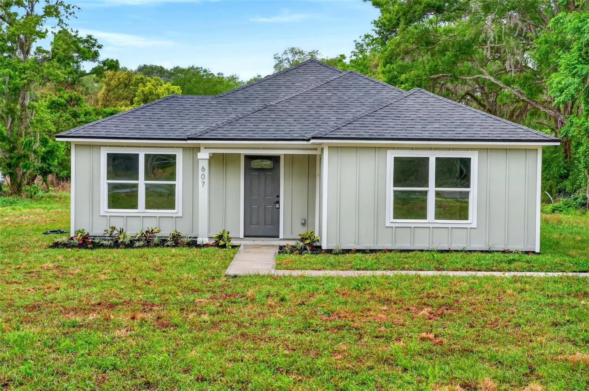 607 Thomas Avenue Leesburg FL 34748