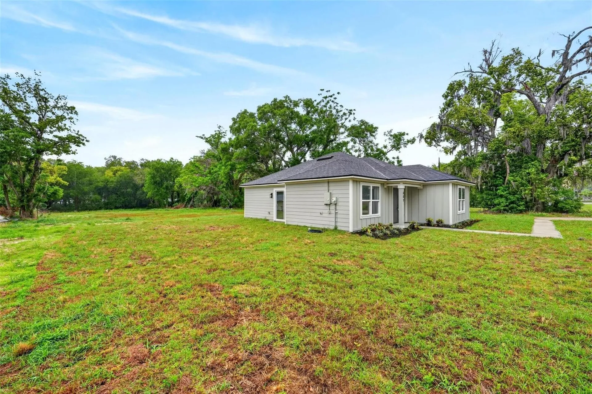 607 Thomas Avenue Leesburg FL 34748