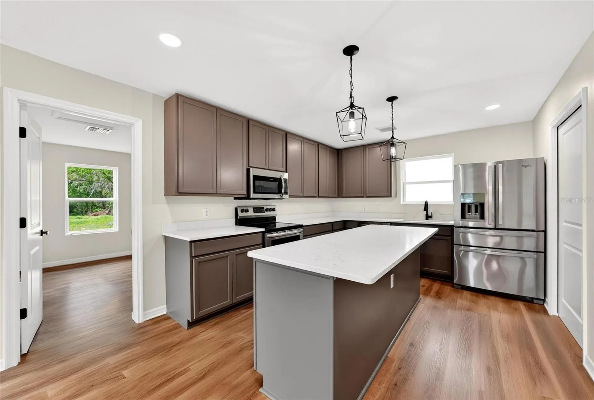 607 Thomas Avenue Leesburg FL 34748