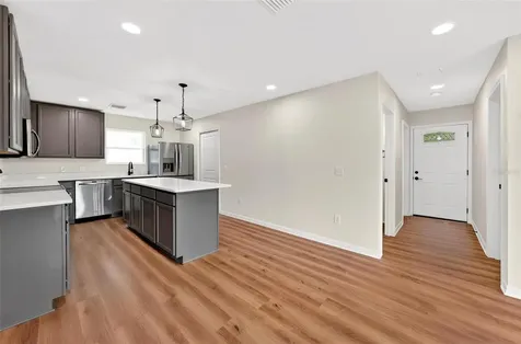 607 Thomas Avenue Leesburg FL 34748