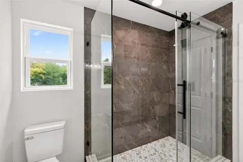 607 Thomas Avenue Leesburg FL 34748