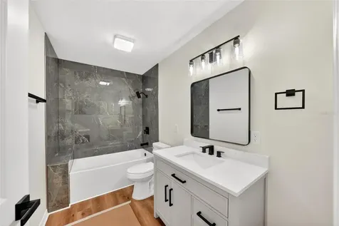 607 Thomas Avenue Leesburg FL 34748