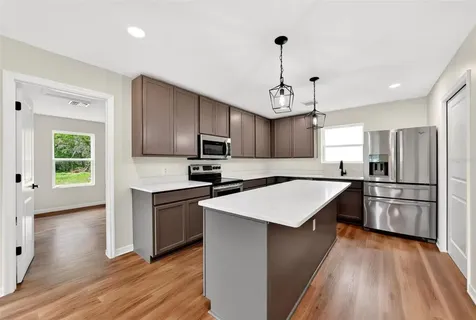 607 Thomas Avenue Leesburg FL 34748