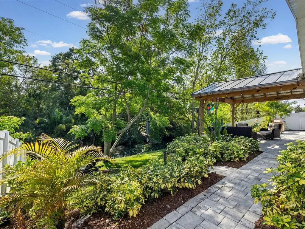 1405 Embassy Drive Clearwater FL 33764