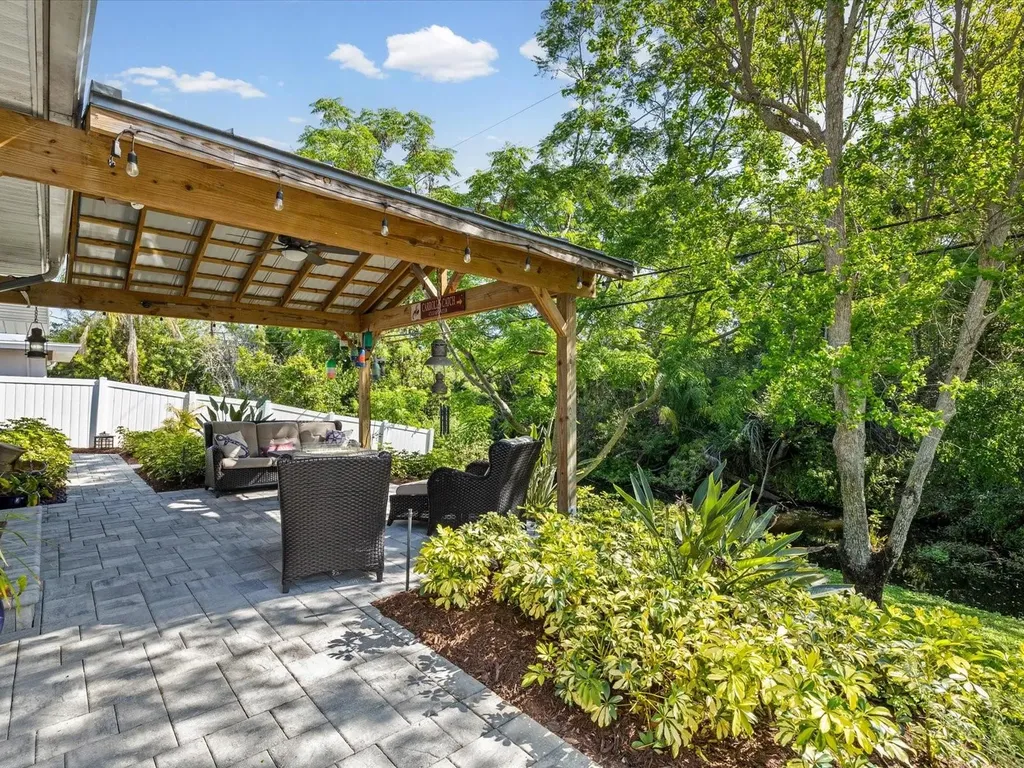 1405 Embassy Drive Clearwater FL 33764