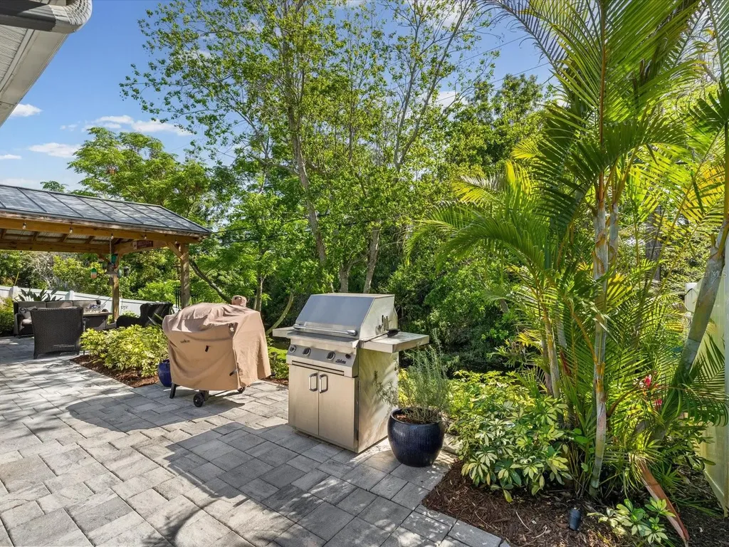 1405 Embassy Drive Clearwater FL 33764