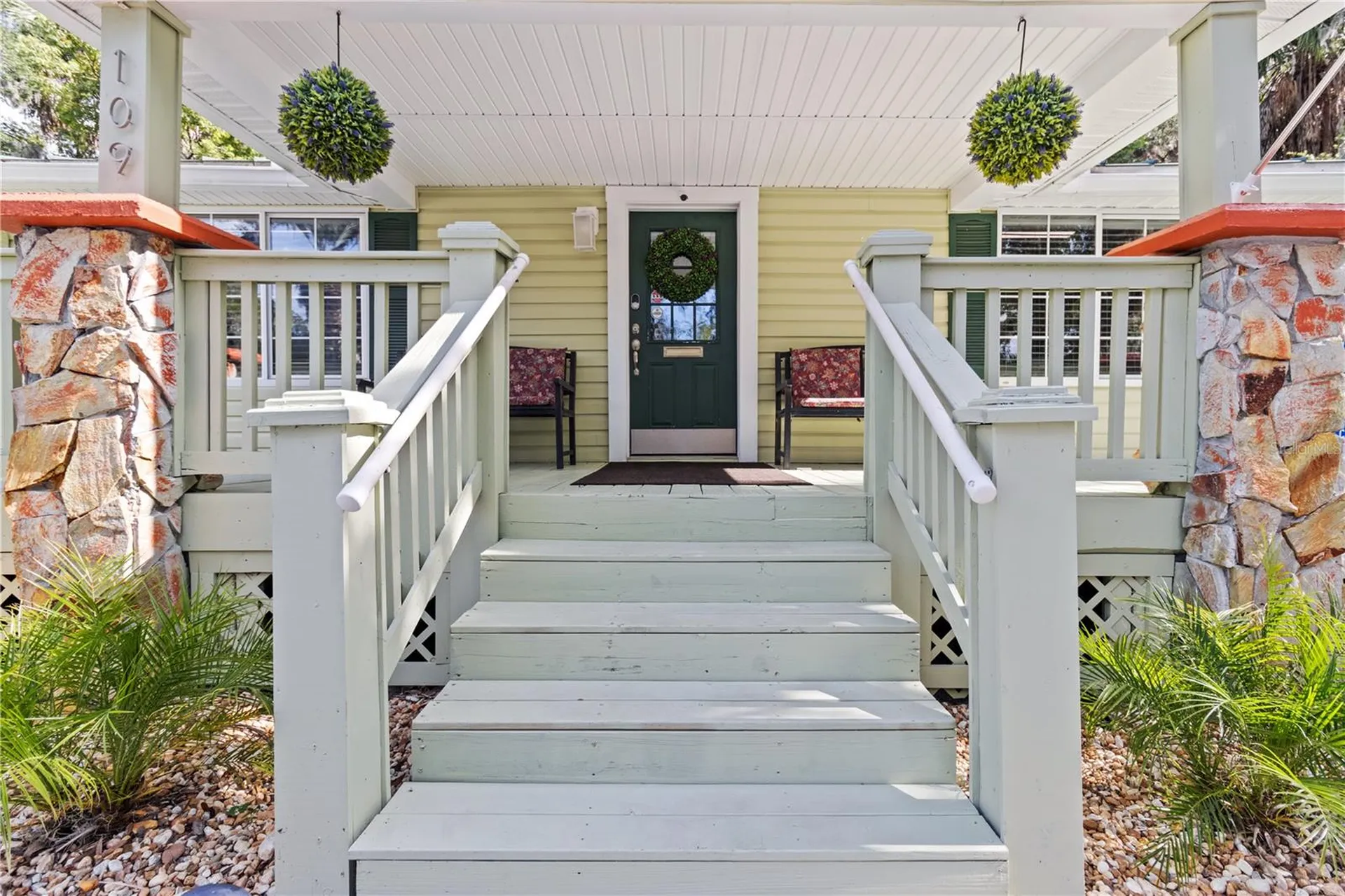 107 NE 4th Street Crystal River FL 34429