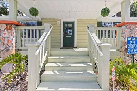 107 NE 4th Street Crystal River FL 34429