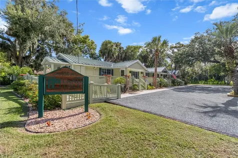 107 NE 4th Street Crystal River FL 34429