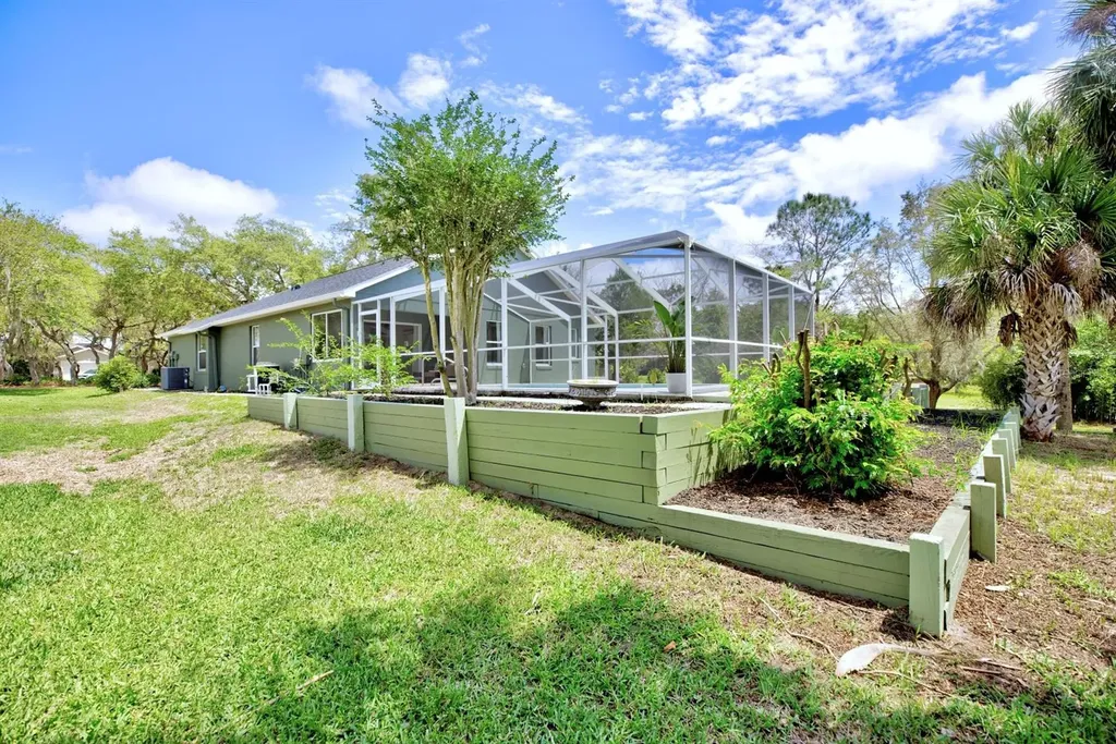 1011 Tequesta Trail Lake Wales FL 33898