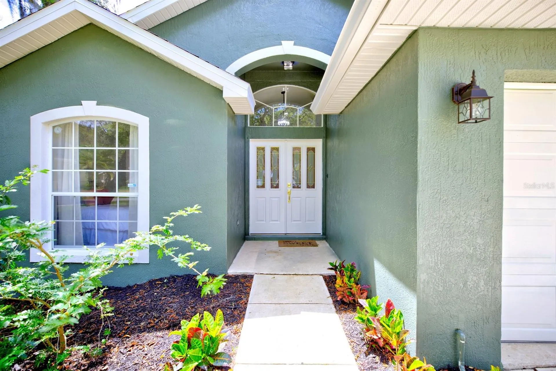 1011 Tequesta Trail Lake Wales FL 33898