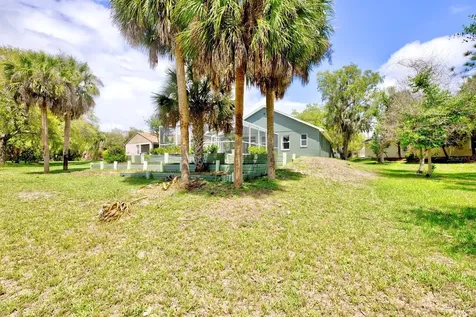 1011 Tequesta Trail Lake Wales FL 33898