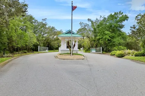 1011 Tequesta Trail Lake Wales FL 33898