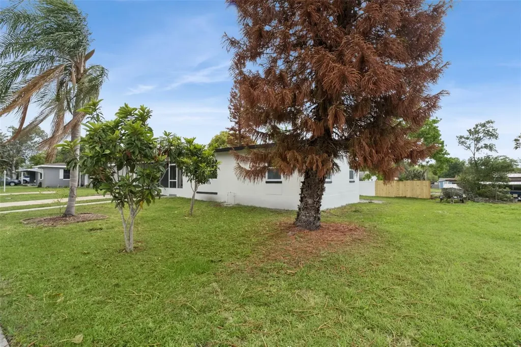 1157 Hampshire Avenue Deltona FL 32725