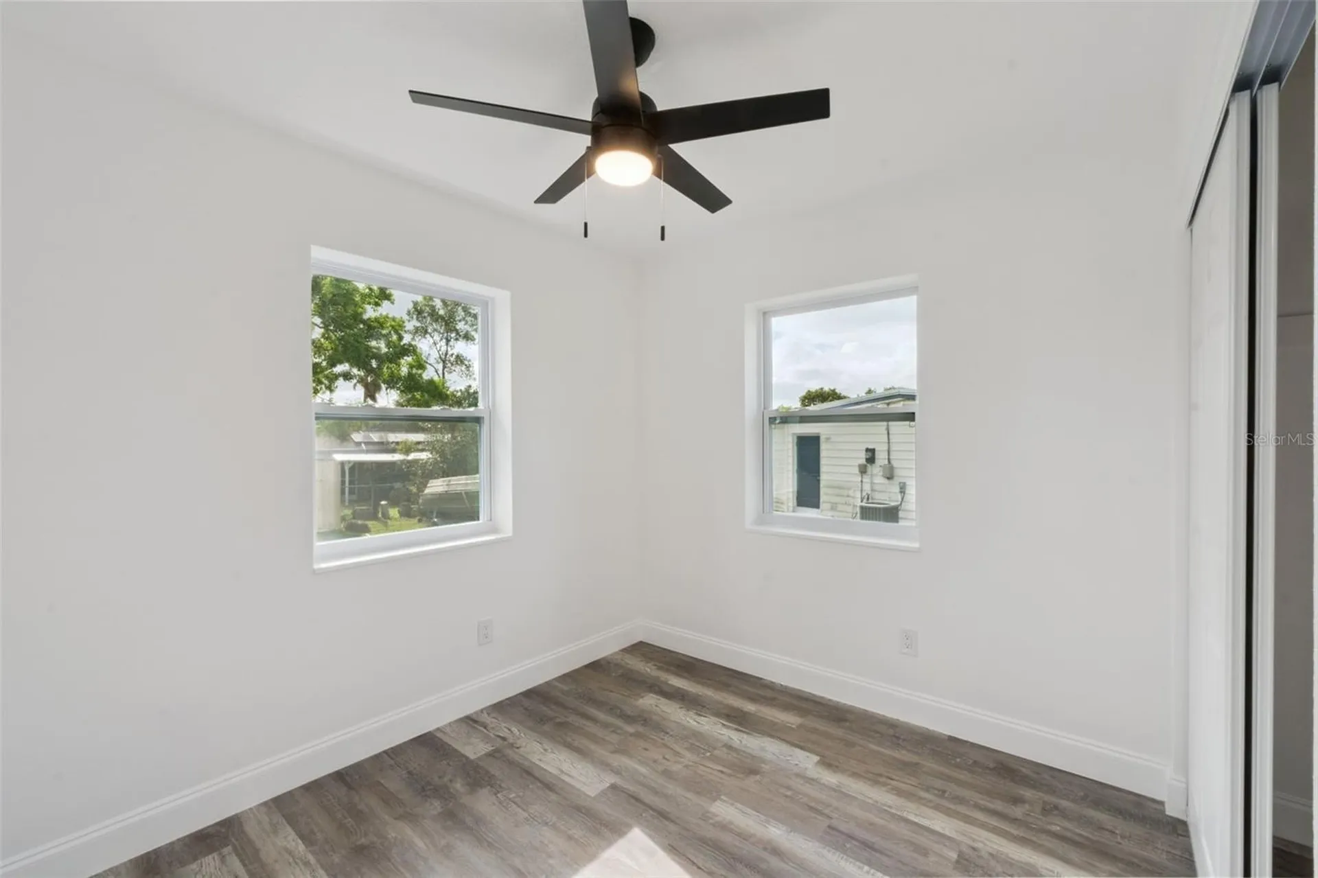 1157 Hampshire Avenue Deltona FL 32725