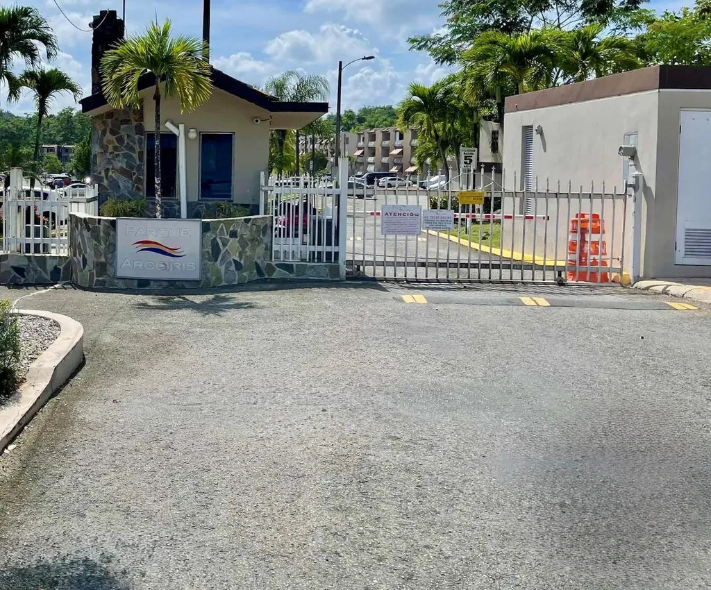 2 Calle Trujillo Alto PR 00976