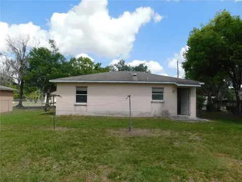 1205 E Laura Street Plant City FL 33563