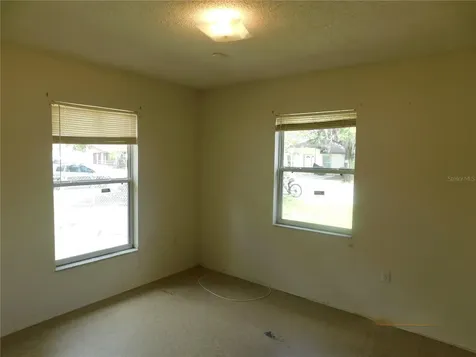 1205 E Laura Street Plant City FL 33563