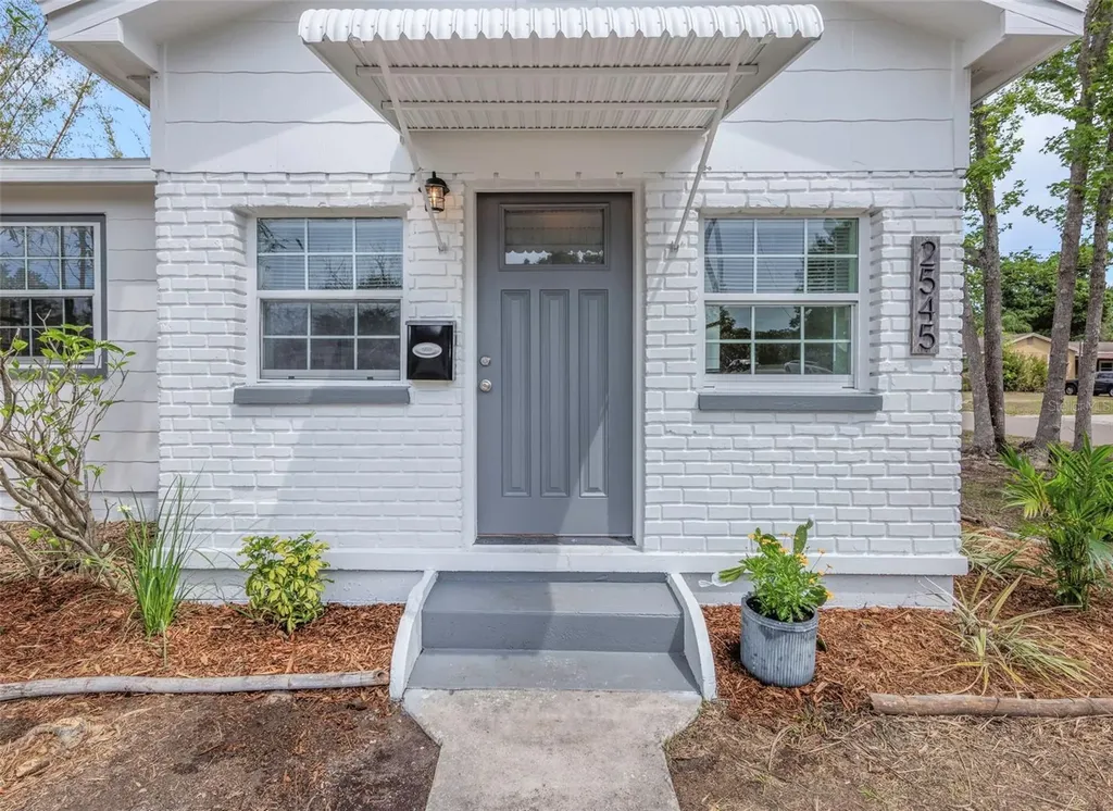 2545 32nd Avenue N St Petersburg FL 33713