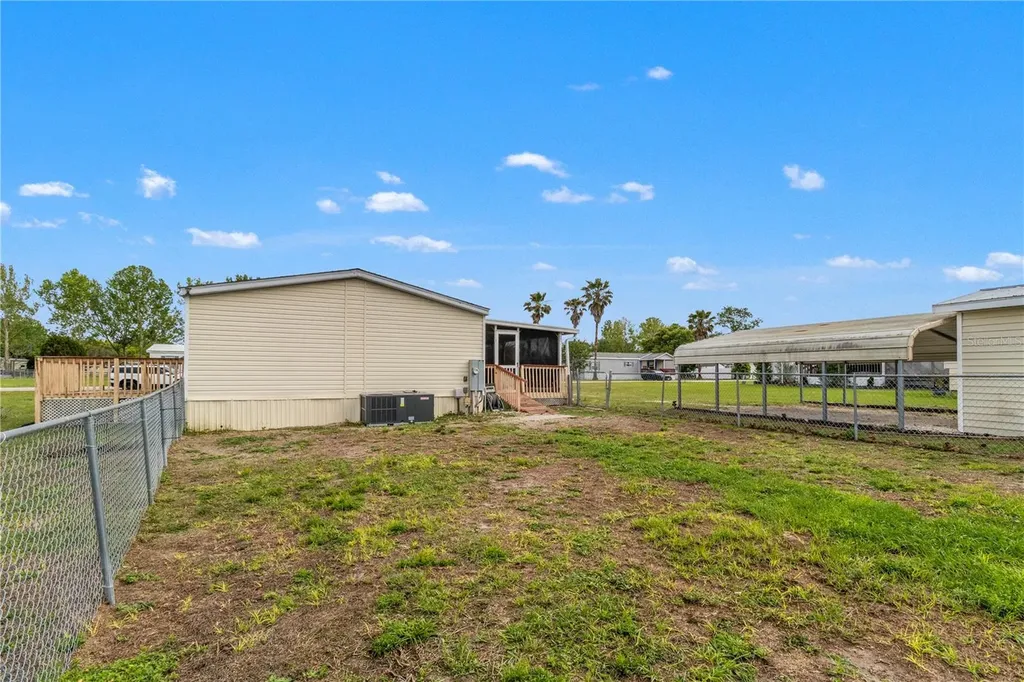 1371 NW 12th Lane Lake Panasoffkee FL 33538
