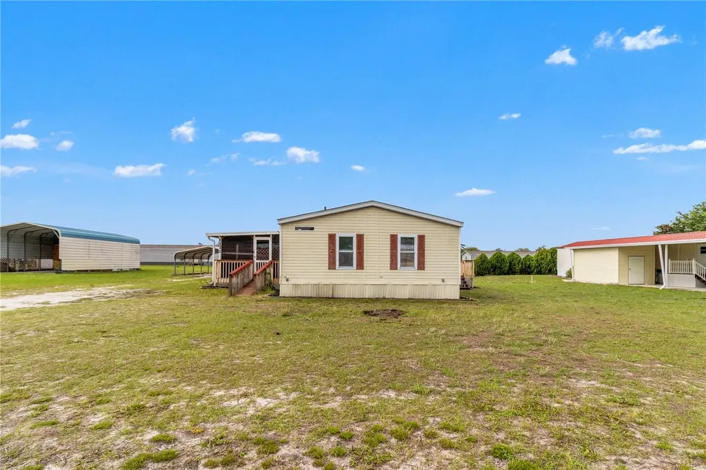 1371 NW 12th Lane Lake Panasoffkee FL 33538