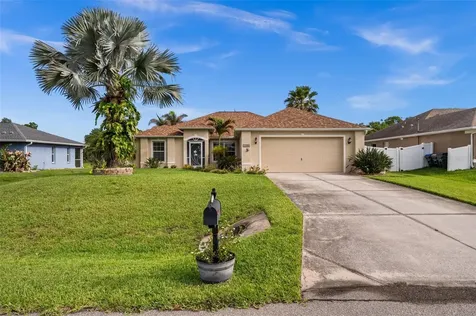 4268 Leesburg Avenue North Port FL 34288