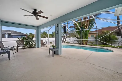 4268 Leesburg Avenue North Port FL 34288