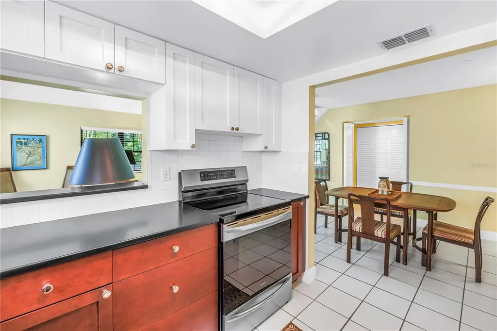 5861 Calais Boulevard N St Petersburg FL 33714