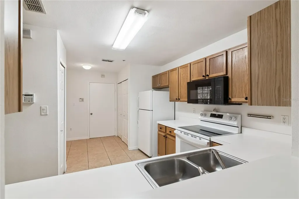 685 Scarlet Oak Circle Altamonte Springs FL 32701