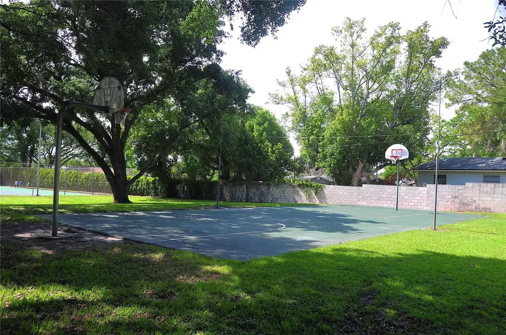 685 Scarlet Oak Circle Altamonte Springs FL 32701