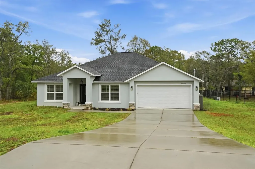 12223 Peregrine Falcon Avenue Weeki Wachee FL 34614