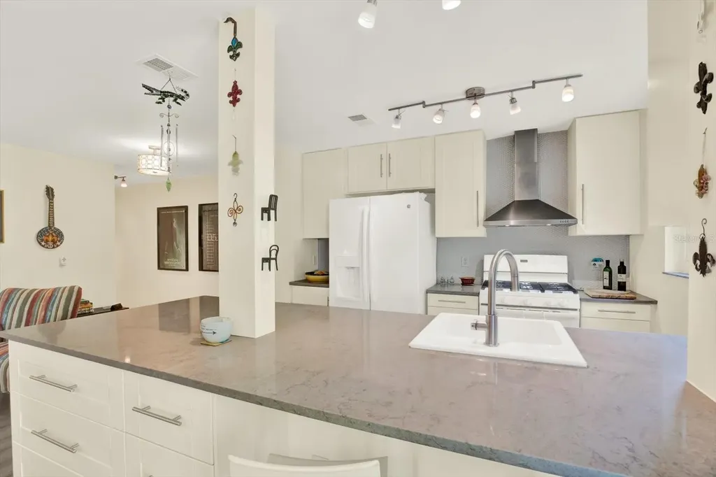 5980 Terrace Park Drive N St Petersburg FL 33709